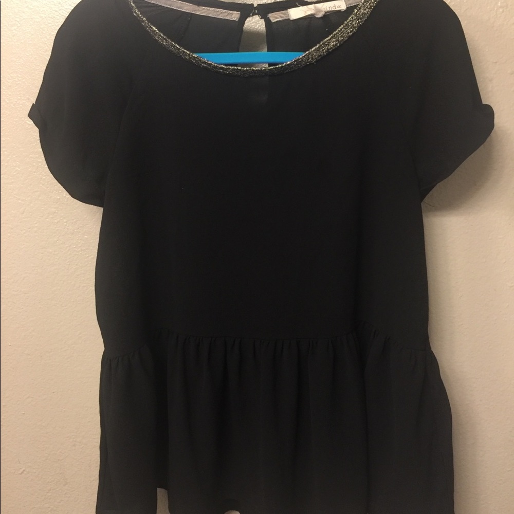 Pemplum style short sleeve blouse & gold collar